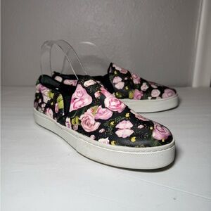 Schultz Rosa Slip On Sneakers Black Floral Print